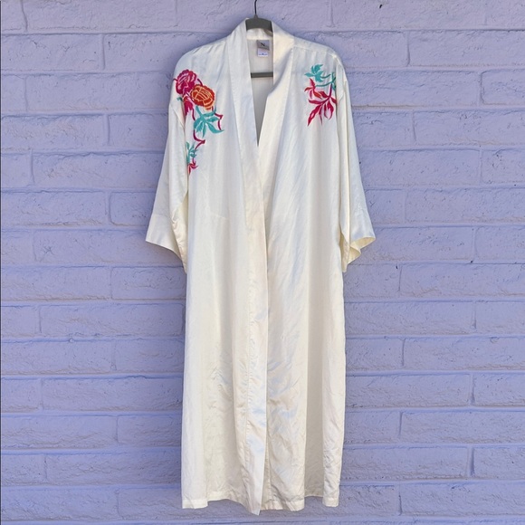 Natori Other - Vintage Natori Embroidered Full Length Robe